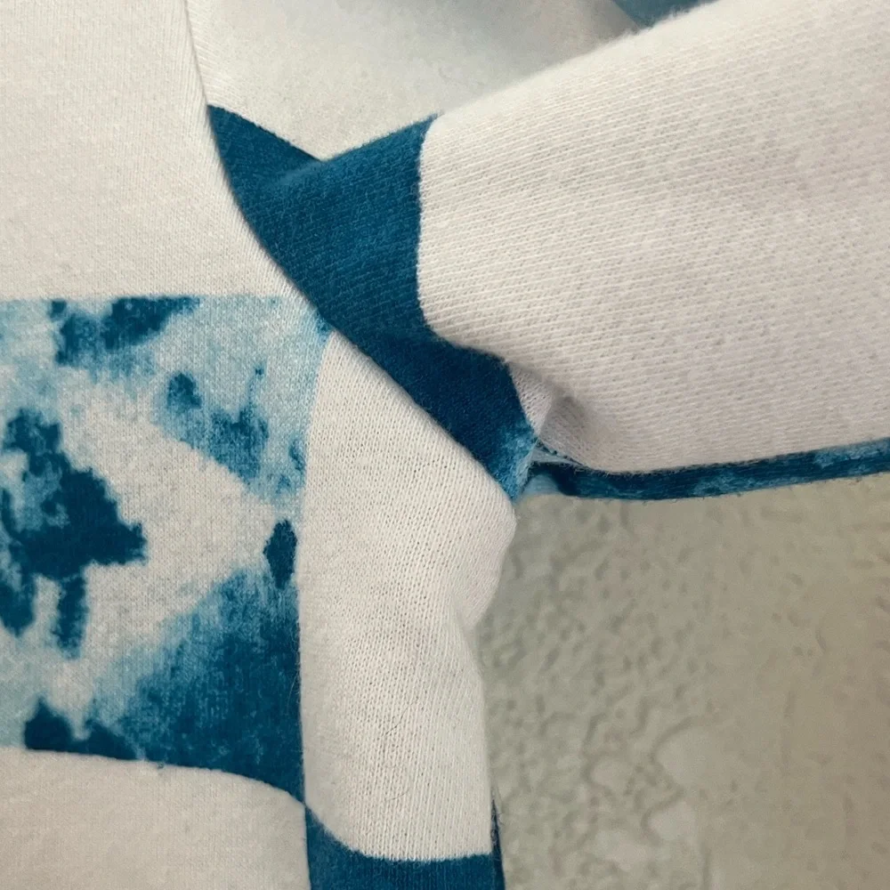 White and Blue Checkered Sweatshirt - Picture 6 of 9